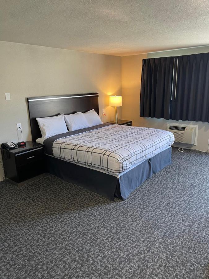 Royal Inn Eugene- Airport 외부 사진